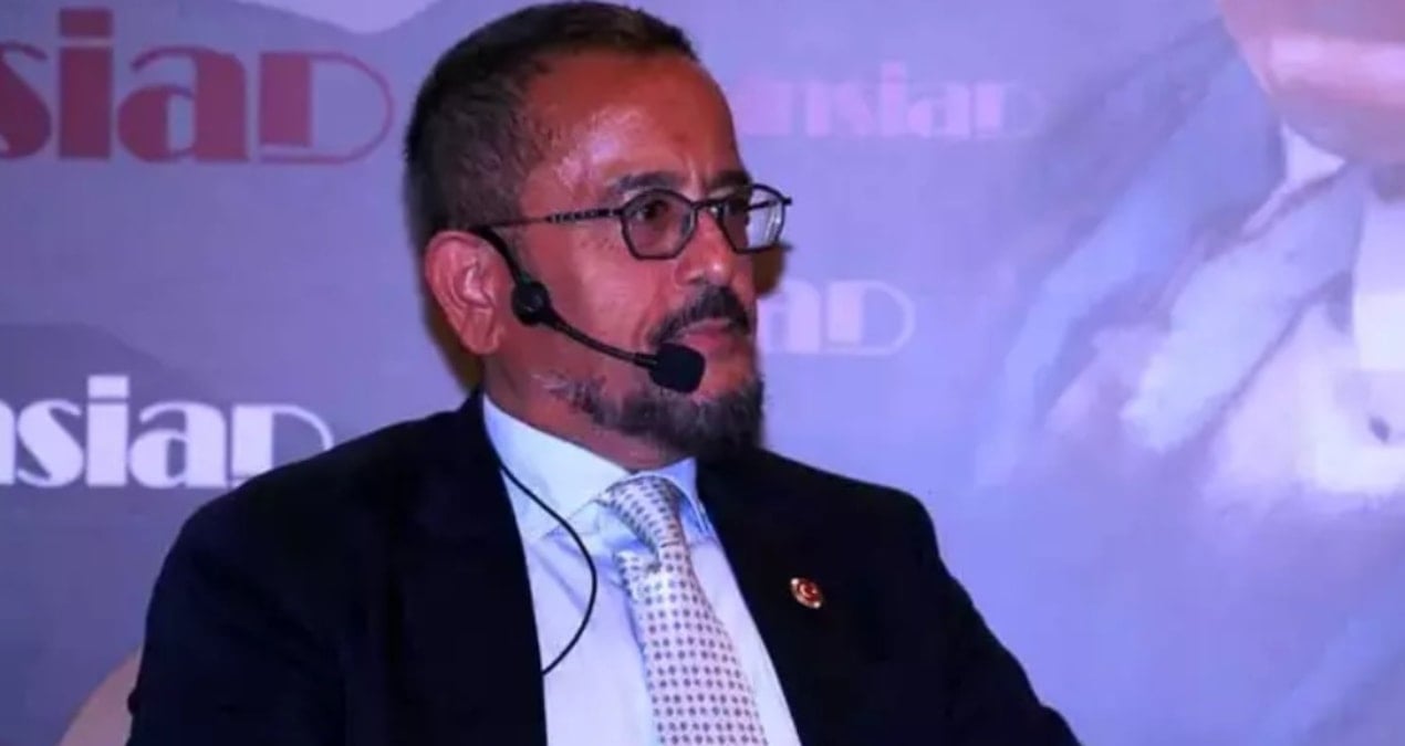 ali sabanci mikrofon istedi muhabir oldu Epx1DbYP