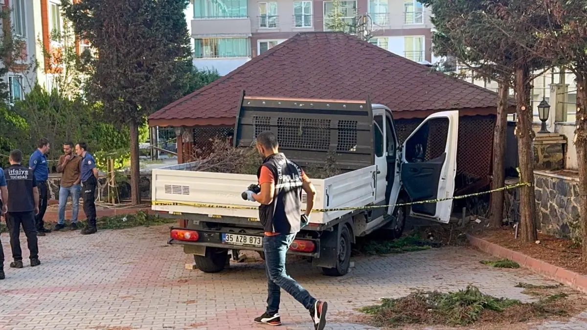 corluda kaza agac budayan isci hayatini kaybetti zKSRfR9C