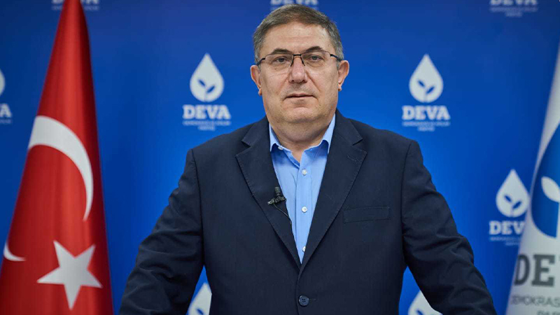 deva partili canakci enflasyona adeta benzin doktuler sonra su tabancasiyla sondurmeye calistilar 97RL3n8D