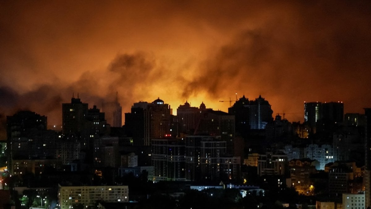 kiev alev alev rusya trumpa inat yine vurdu cmIuxVKk