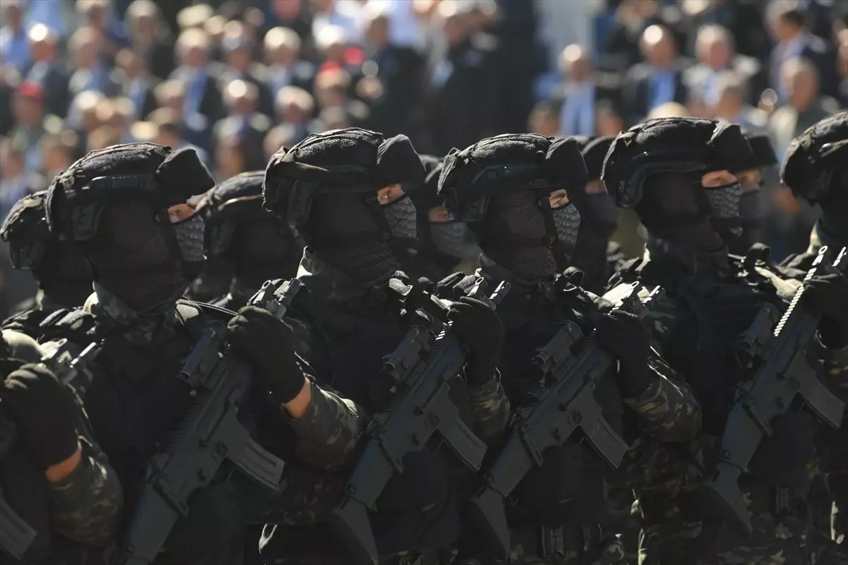 sirbistanda askere gecit toreni ePLfltTy