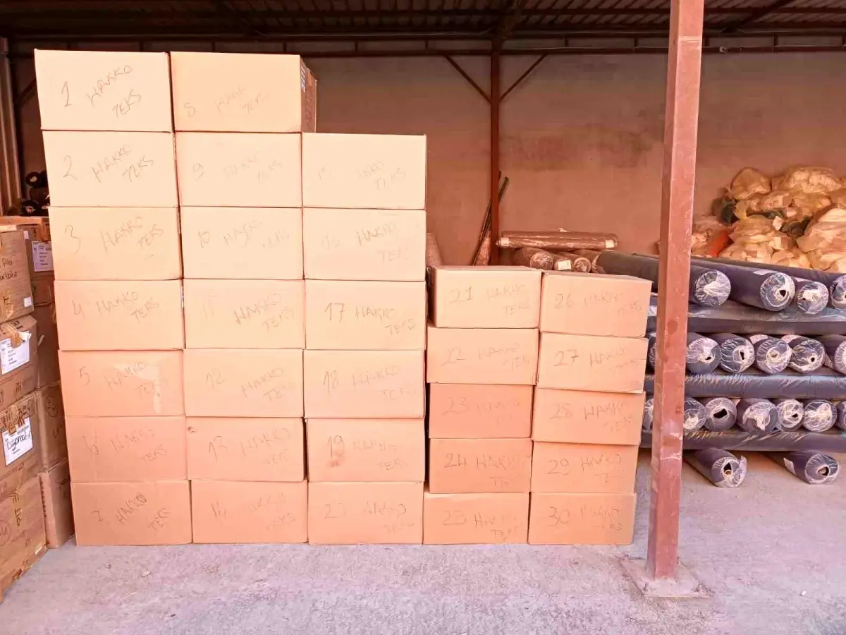 diyarbakirda hayirseverlerden ogrencilere 300 cift ayakkabi lfuzWQ13.jpg