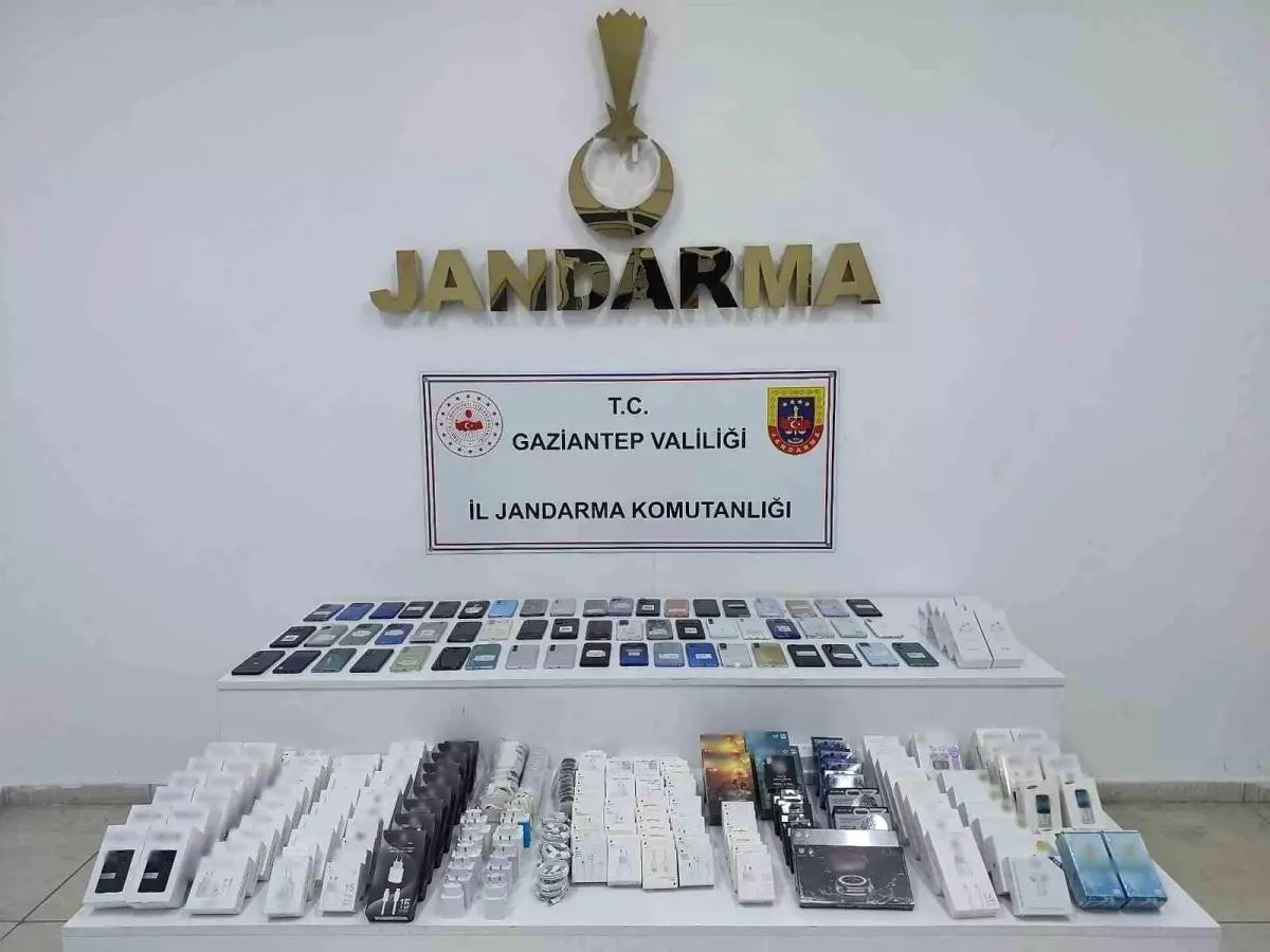 gaziantepte kacak elektronik urun operasyonu 1975000 tl degerinde urun ele gecirildi tAaS7feE.jpg