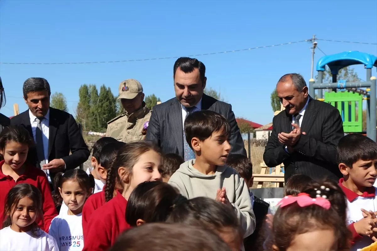 karliovada erasmusdays sergisi acildi IiltvSMI.jpg