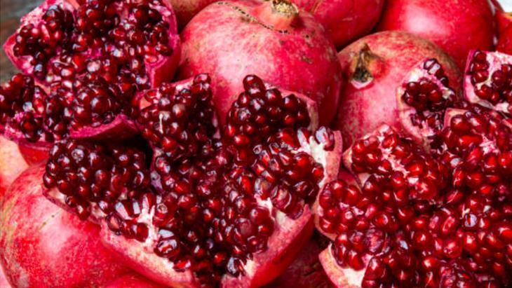 3 isaretle kendini ele veriyor nar secerken hatirla lekeler her seyi anlatiyor IMZlKXm8.jpg