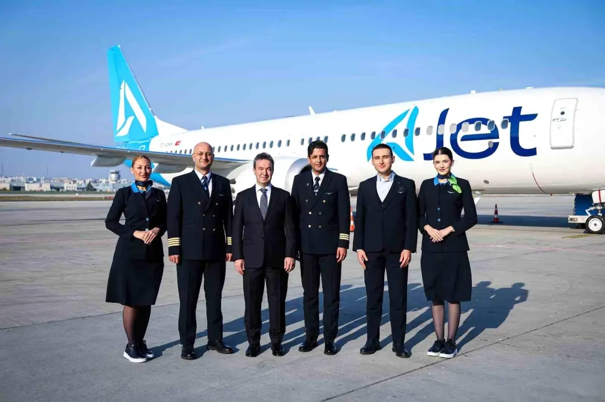 ajet yeni boeing 737 8 max ucagini filosuna ekledi xxR5EApe.jpg