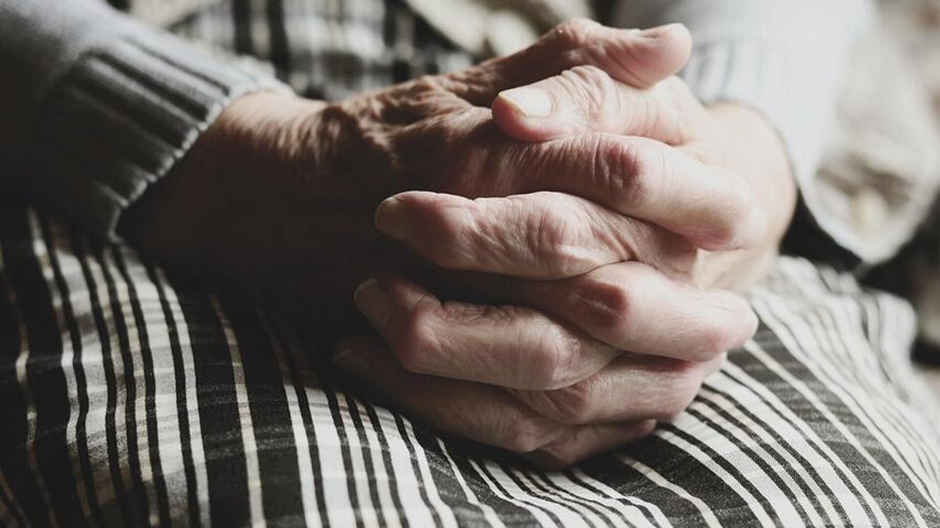 yaslilik donemi icin bakim sigortasinin detaylarini uzmani aciklandi d6Si4ylw.jpg