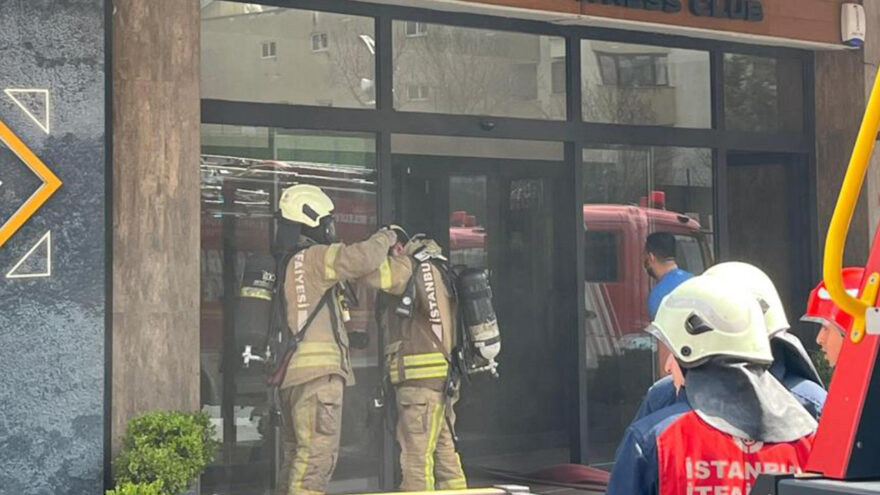 Acıbadem’deki Spor Salonunda Yangın, Bir Kişi Kurtarıldı