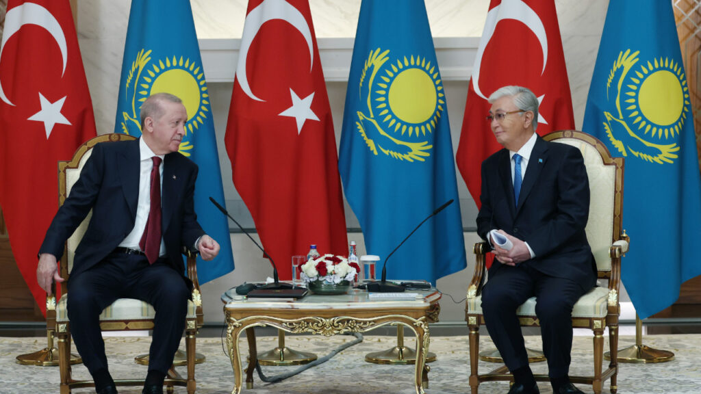 Cumhurbaşkanı Erdoğan, Kazakistan Ziyaretinde İkili İlişkileri Güçlendiriyor