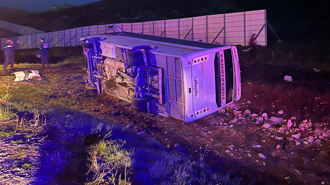 Taraftar Midibüsü Kaza Yaptı: 18 Yaralı