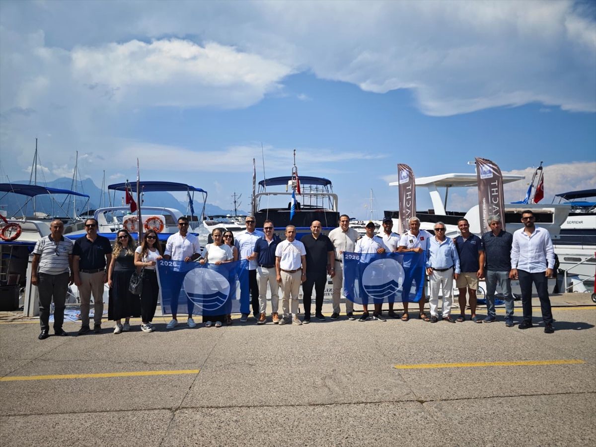Kemer’de Mavi Bayrak Töreni
