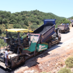 Antalyada demre ile kasi birlestiren yolda calisma W6ndtYji